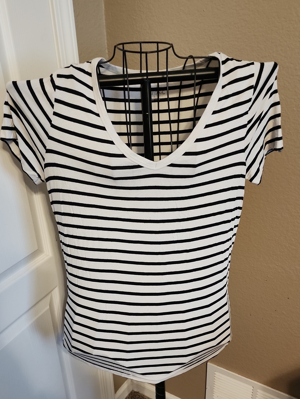 Merona Black and White Striped V-Neck Short Sleeve Top